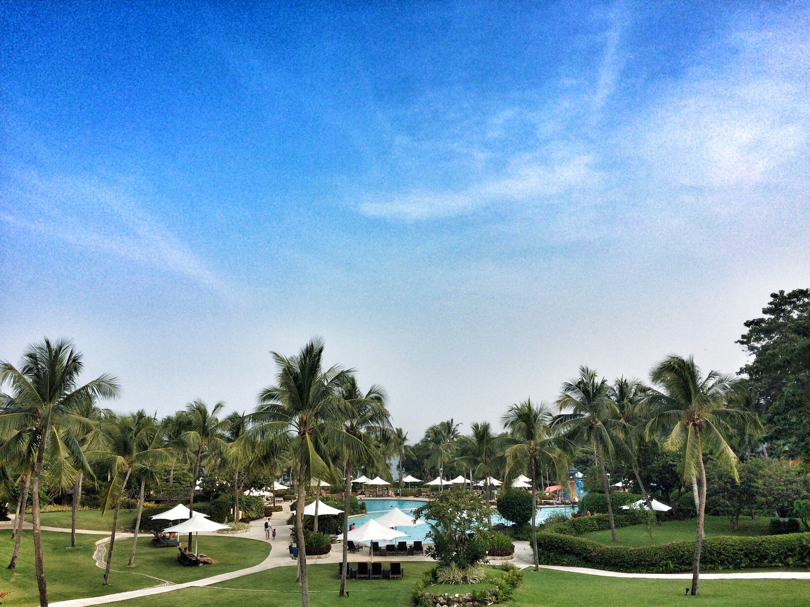 Shangri-La's Mactan Resort and Spa: Lobby Lounge view