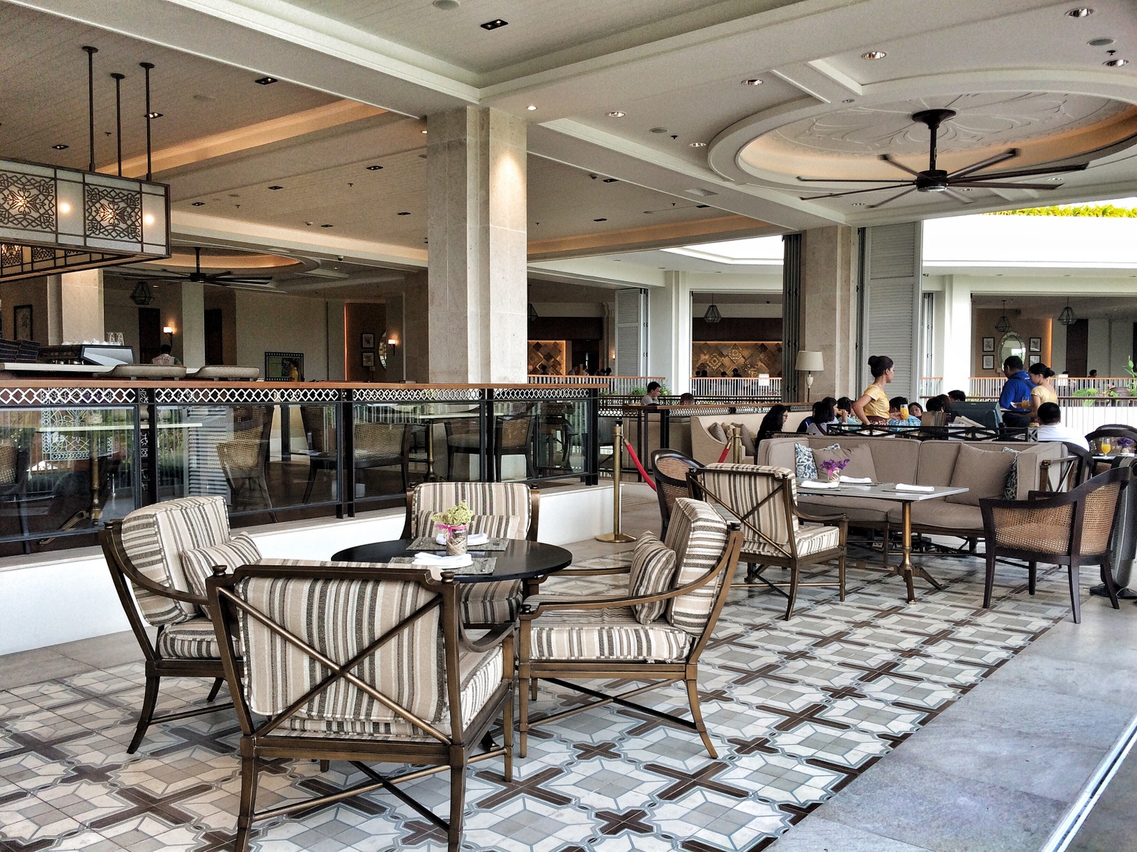 Shangri-La's Mactan Resort and Spa: Lobby Lounge