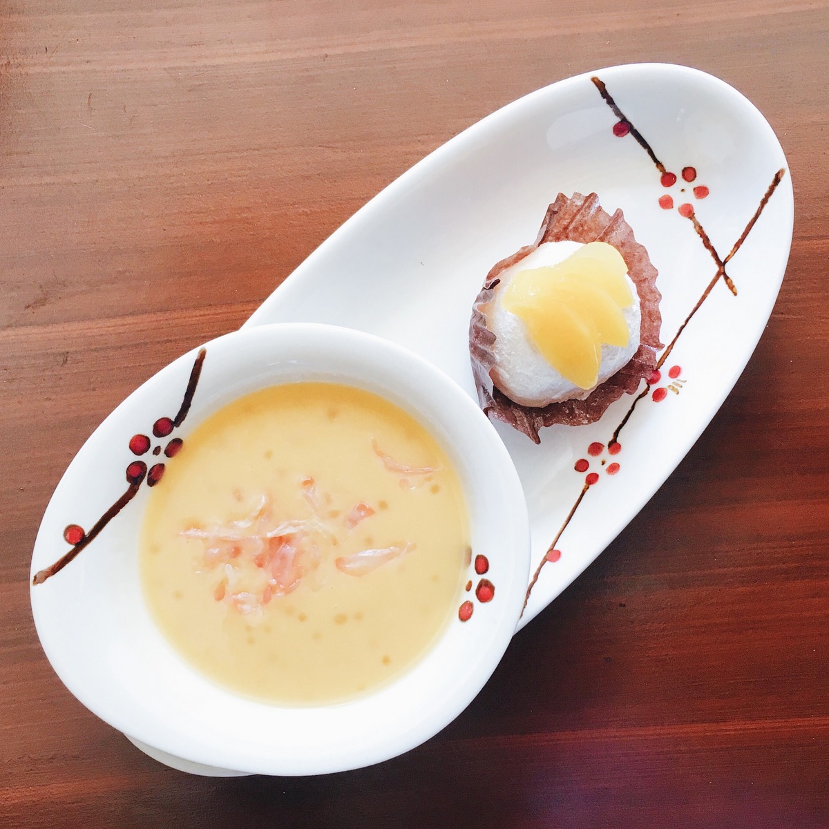 Chilled Glutinous Rice with Creamy Mango Filling and Chilled Mango Puree with Pomelo and Sago